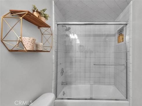 1517 E 19th , Santa Ana, CA