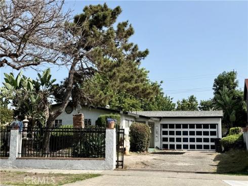 2205 W. 9th St