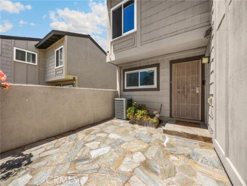 2626 N Tustin A , Santa Ana, CA