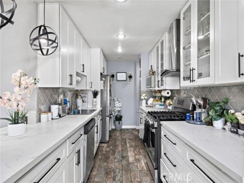 813 E Chestnut , Santa Ana, CA