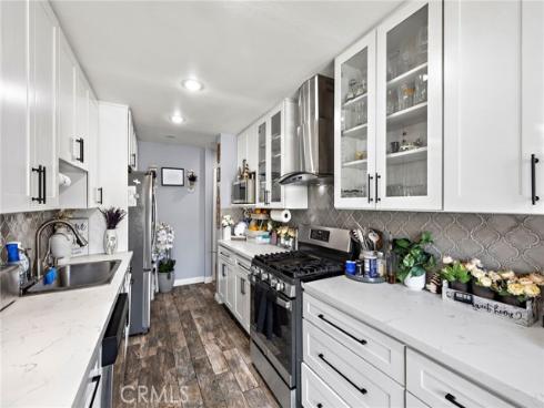 813 E Chestnut , Santa Ana, CA