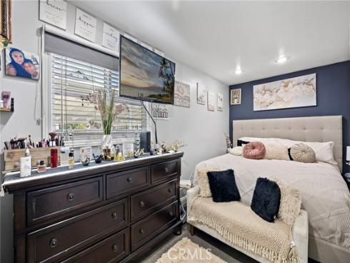 813 E Chestnut , Santa Ana, CA