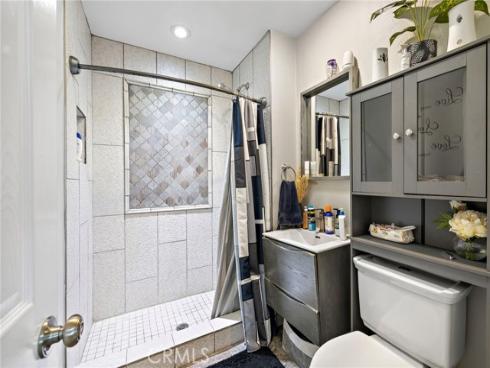 813 E Chestnut , Santa Ana, CA