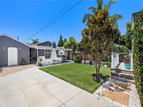 813 E Chestnut , Santa Ana, CA