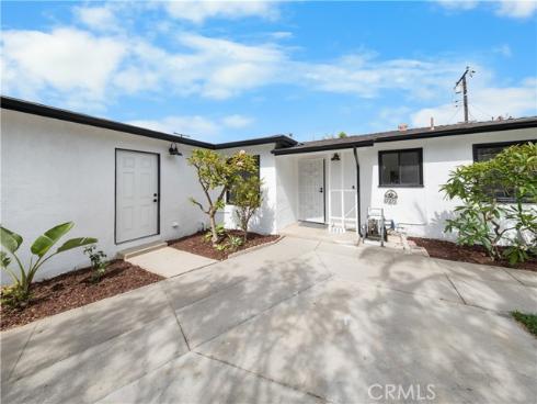 2031 S Center Street , Santa Ana, CA