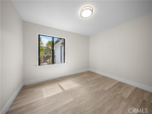 2031 S Center Street , Santa Ana, CA