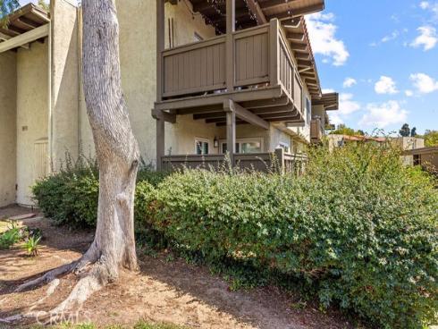 1345 Cabrillo Park , Santa Ana, CA
