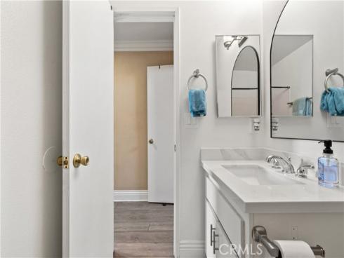 3900 W Hazard A , Santa Ana, CA
