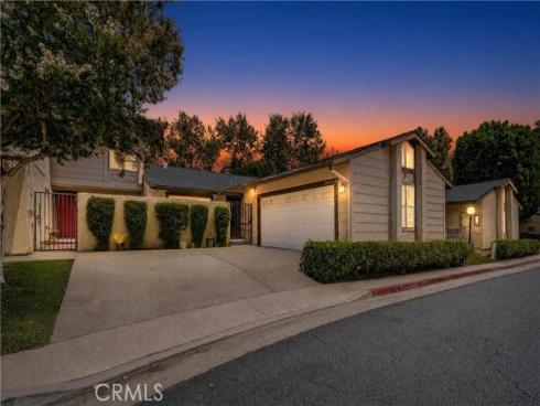 2616 N Tustin Avenue A