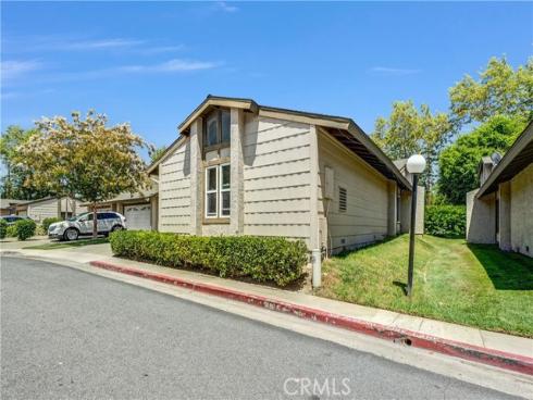 2616 N Tustin A Avenue, Santa Ana, CA