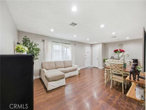 1306 E 14th Street , Santa Ana, CA