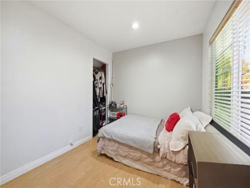 1306 E 14th Street , Santa Ana, CA