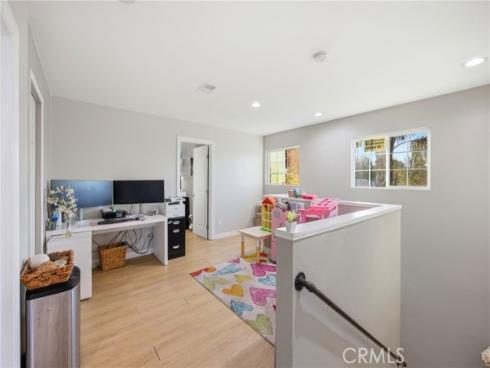 1306 E 14th Street , Santa Ana, CA