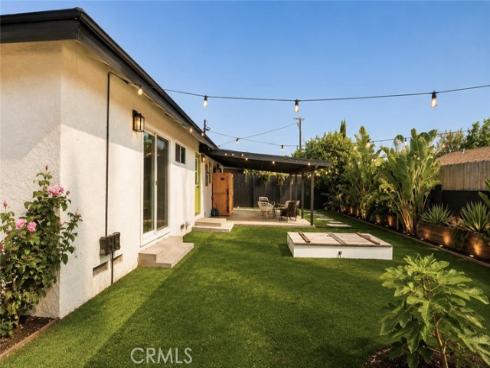 913 E Myrtle St , Santa Ana, CA
