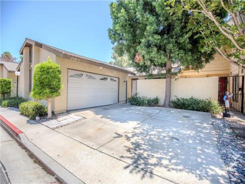 2528 N Tustin D , Santa Ana, CA