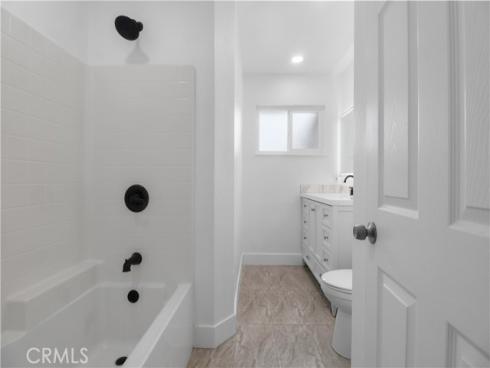2041 S Pacific , Santa Ana, CA