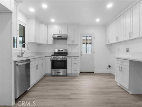2041 S Pacific , Santa Ana, CA