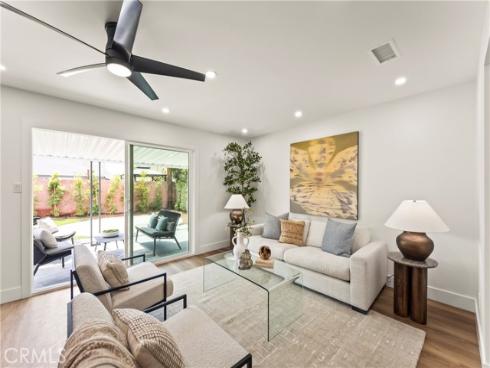 2218 Lewis , Santa Ana, CA