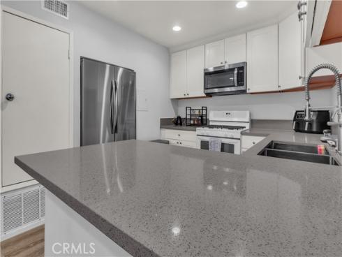 1086 Cabrillo Park Dr #d , Santa Ana, CA