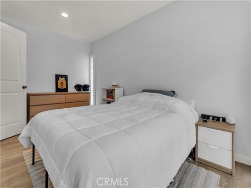 1086 Cabrillo Park Dr #d , Santa Ana, CA