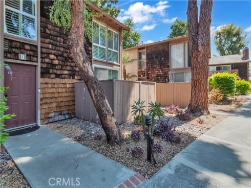 1086 Cabrillo Park Dr #d , Santa Ana, CA
