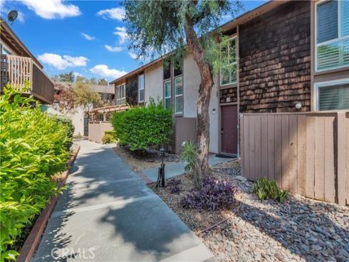1086 Cabrillo Park Dr #d , Santa Ana, CA