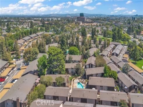 1086  Cabrillo Park Dr #d  , Santa Ana, CA