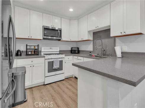 1086 Cabrillo Park Dr #d , Santa Ana, CA