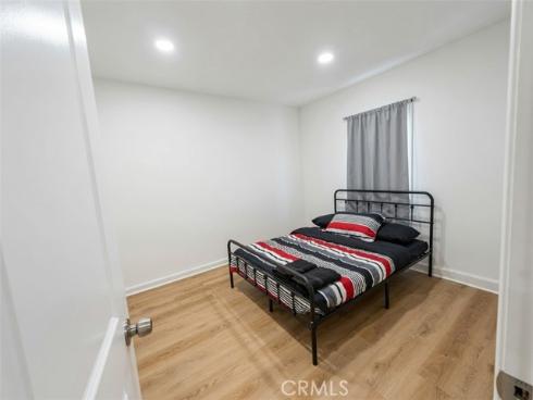 210 S Raitt , Santa Ana, CA