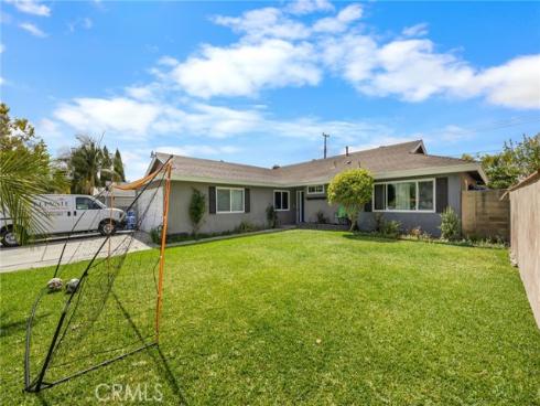 1806 W Camden , Santa Ana, CA