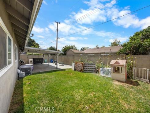 1806 W Camden , Santa Ana, CA