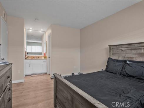 2423  Deodar  , Santa Ana, CA