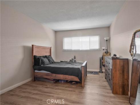 2423  Deodar  , Santa Ana, CA