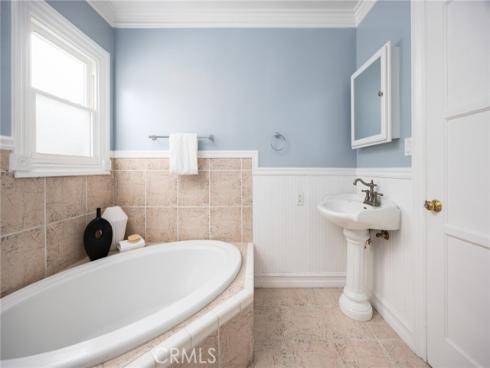 1026 W 19th   Street, Santa Ana, CA