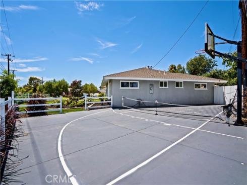 18211 Fairhaven , Santa Ana, CA