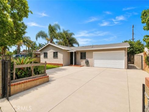2011 W Wilshire , Santa Ana, CA