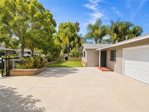 2011 W Wilshire , Santa Ana, CA