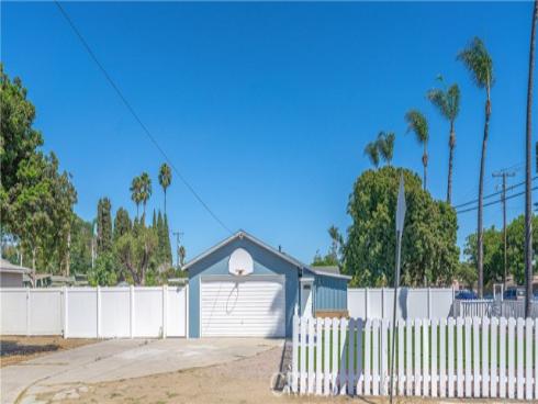 4301 W. Lilac
