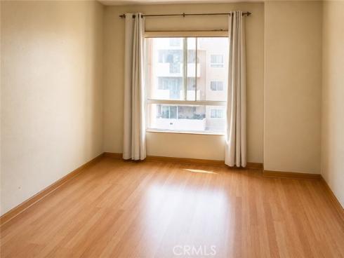 450 E 4th 322 , Santa Ana, CA