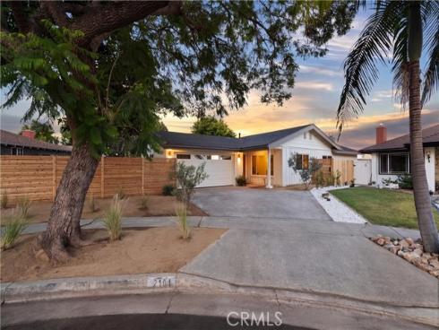 2101 N Hathaway  , Santa Ana, CA