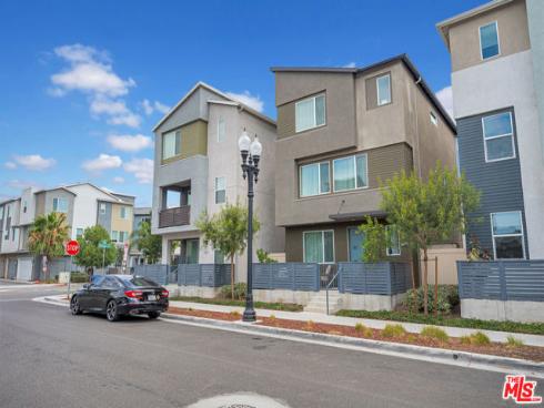 924 E 3rd Street, Santa Ana, CA