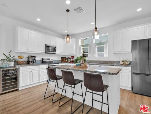 924 E 3rd Street, Santa Ana, CA
