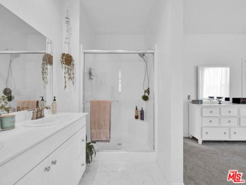 924 E 3rd Street, Santa Ana, CA