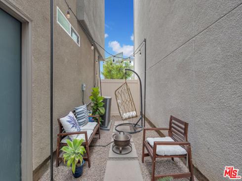 924 E 3rd Street, Santa Ana, CA