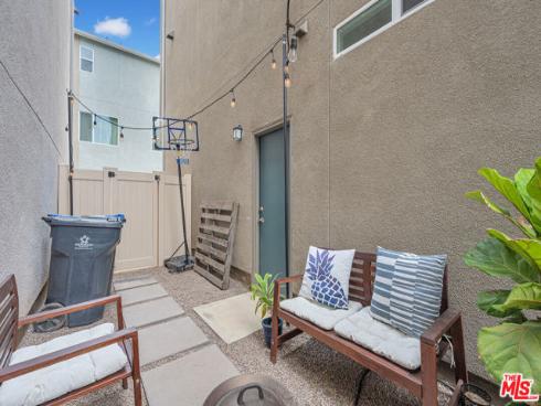 924 E 3rd Street, Santa Ana, CA