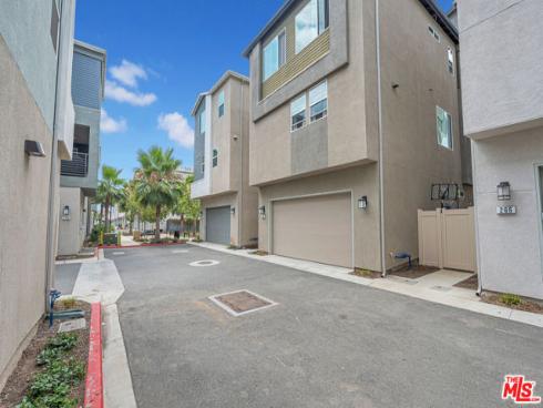 924 E 3rd Street, Santa Ana, CA