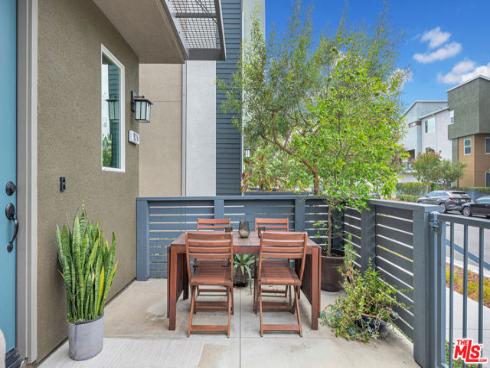 924 E 3rd Street, Santa Ana, CA