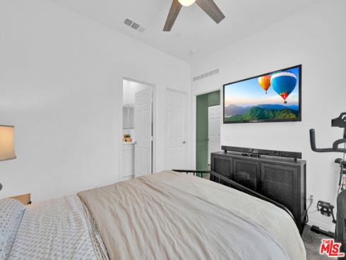 924 E 3rd Street, Santa Ana, CA