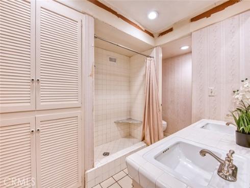 1192 Foothill Boulevard, Santa Ana, CA