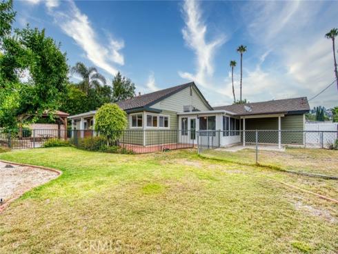 1192 Foothill Boulevard, Santa Ana, CA